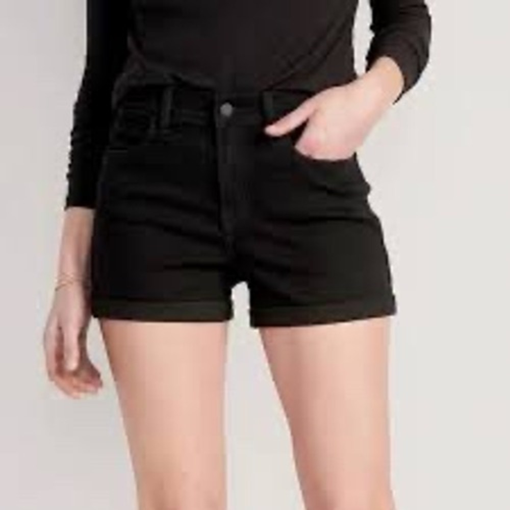 Old Navy Miss Rise Wow Black Denim Cuffed Shorts Size 2 NWT